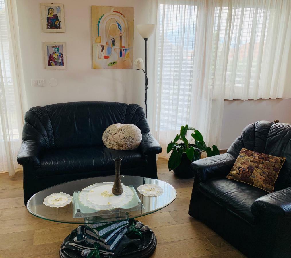 Status Apartments بليد المظهر الخارجي الصورة